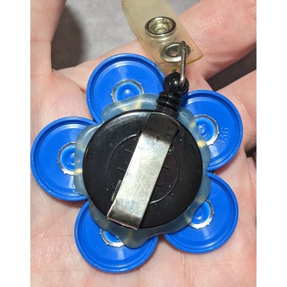 Hand Flower Badge Reel - Picture 2 of 2